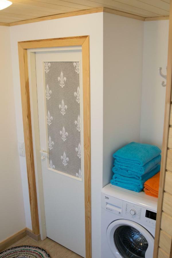 Liisupesa Apartment With Sauna And Garden Pärnu Buitenkant foto