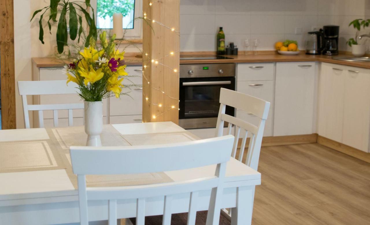 Liisupesa Apartment With Sauna And Garden Pärnu Buitenkant foto